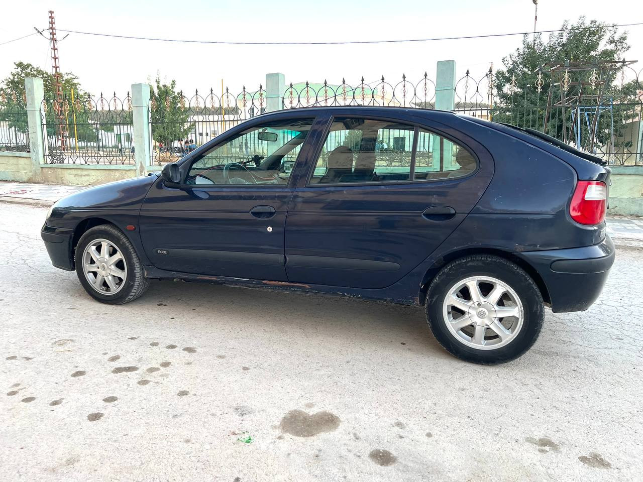 ميڤان ايصونص لابسا جديدة مام كولار