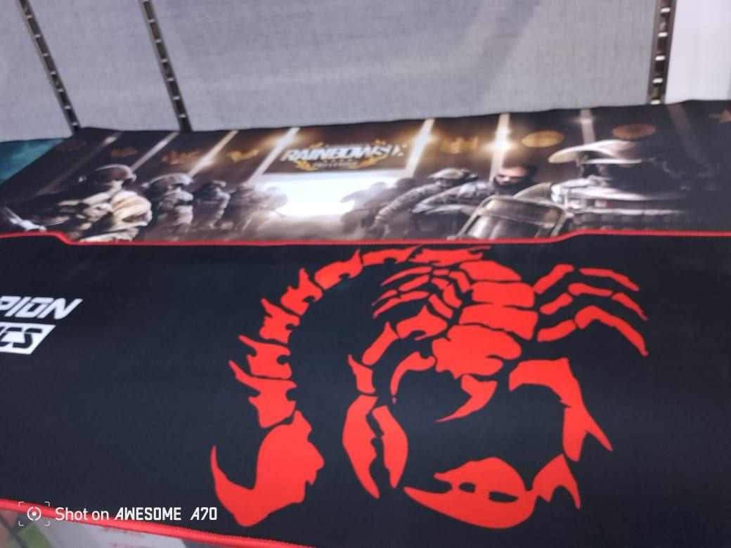 Tapis souris XXL disponible chez INOVISTATECH