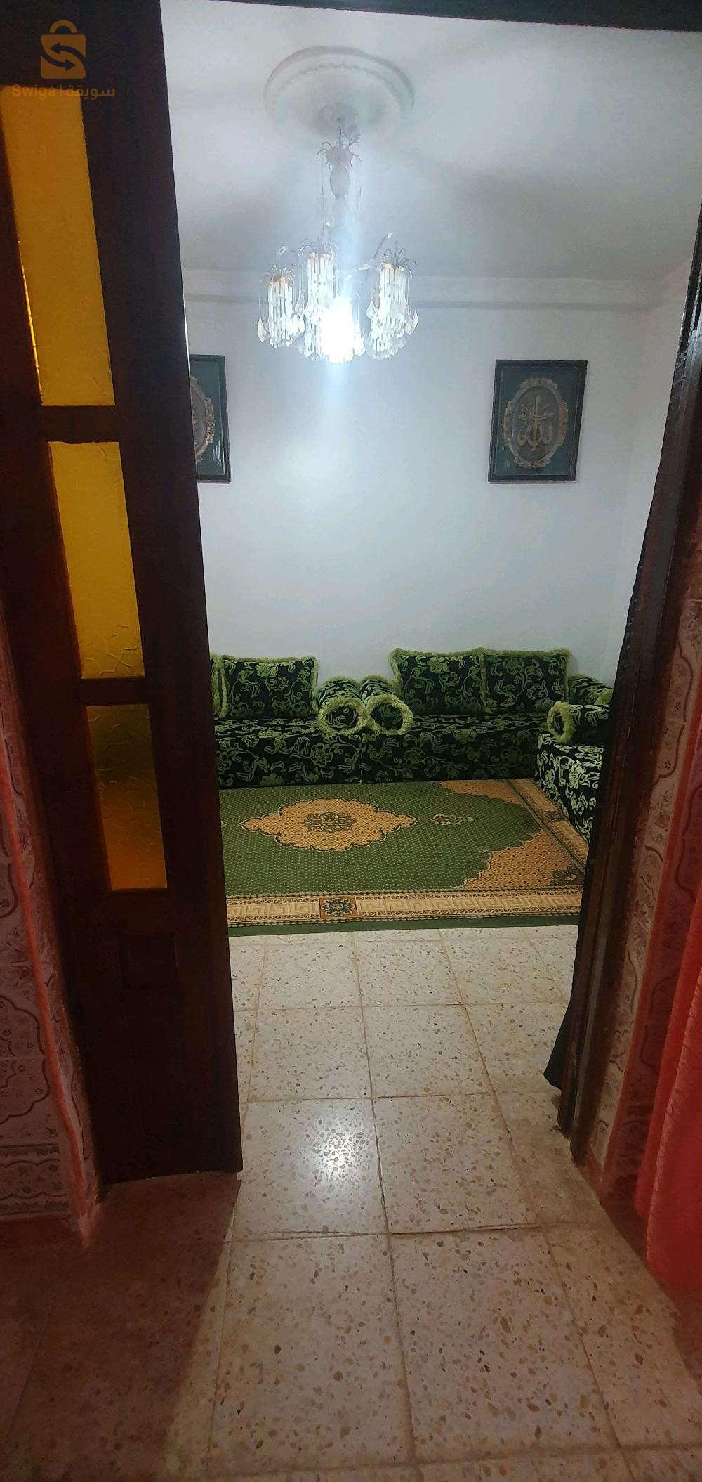 There are three rooms, a kitchen and a large courtyard