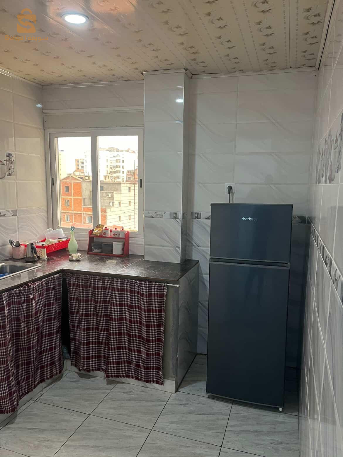 شقة مجهزة بالكامل للكراء بالأيام بحي فالماسكور بالقرب من مسجد قباء و كل المرافق العمومية وسط المدينة الشواطئ ولاية عنابة